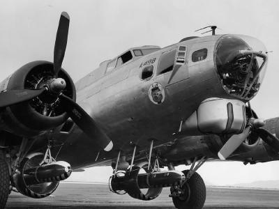 B-17G Flying Fortress carrying flying bombs