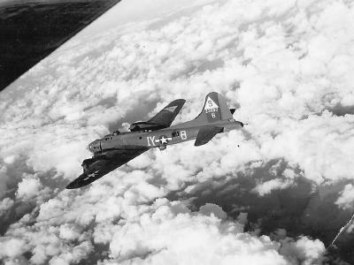 B-17 Bomber 401 BG 615 BS Little Boots 42-31193