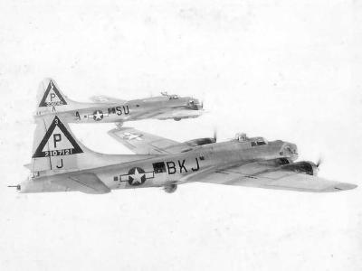 B-17s in flight 384 BG 42-107121 43-38062