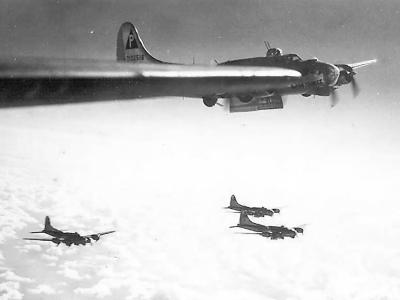 B-17 Bombers of 384th Bomb Group 5
