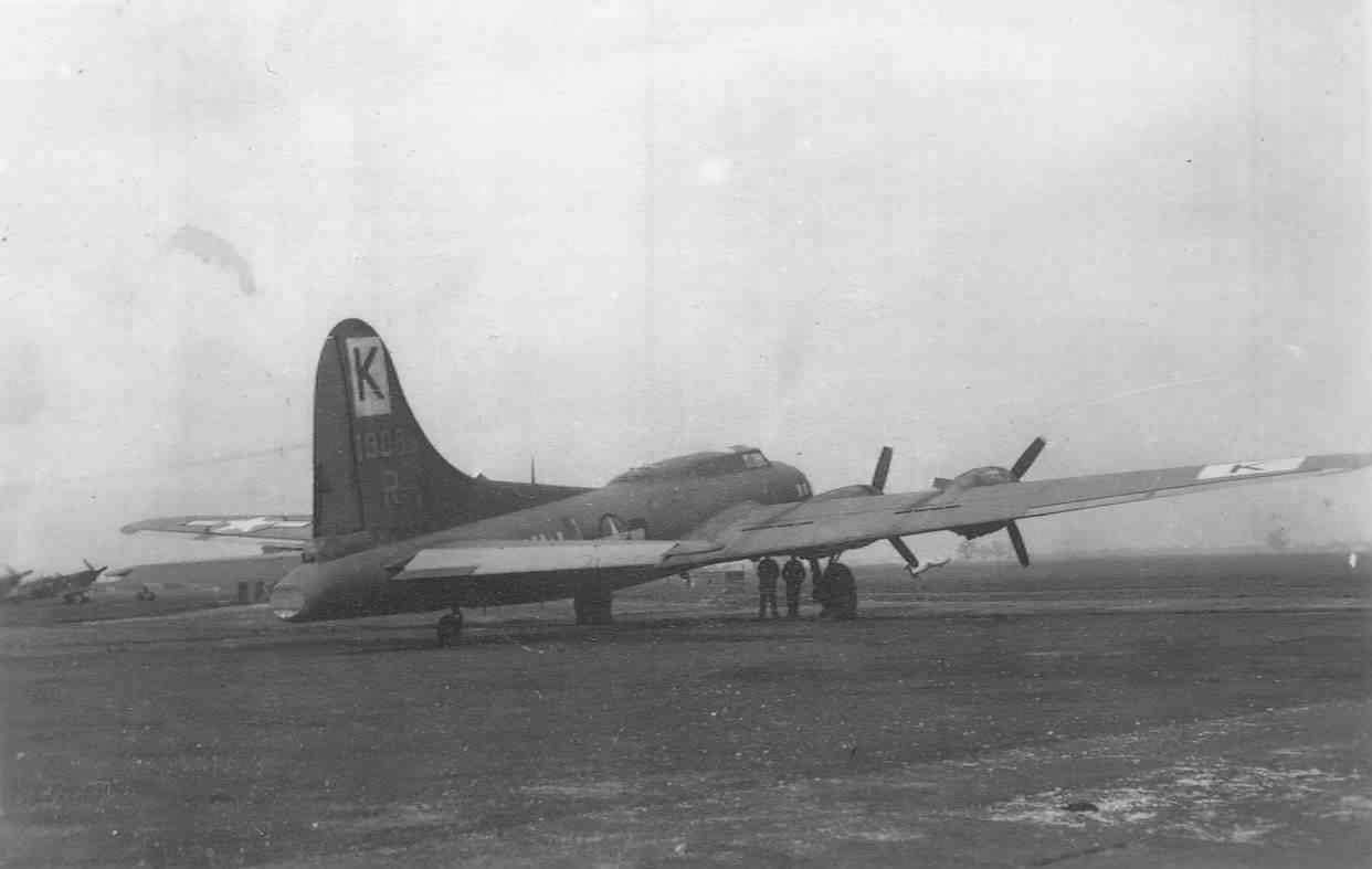 B-17 Flying Fortres of the 447th BG 41-9086
