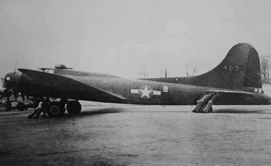 B-17 Flying Fortress 403
