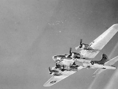 B-17 Flying Fortress Of 384th Bomb 2