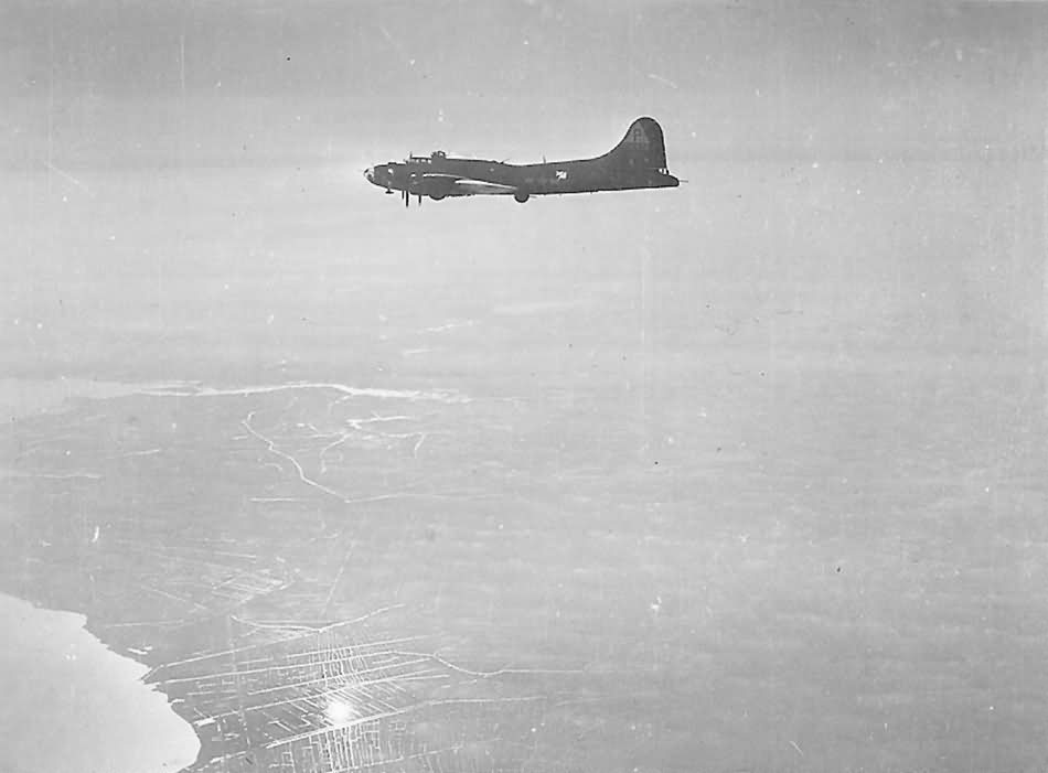 B-17 Flying Fortress in flight 384th Bomb Group