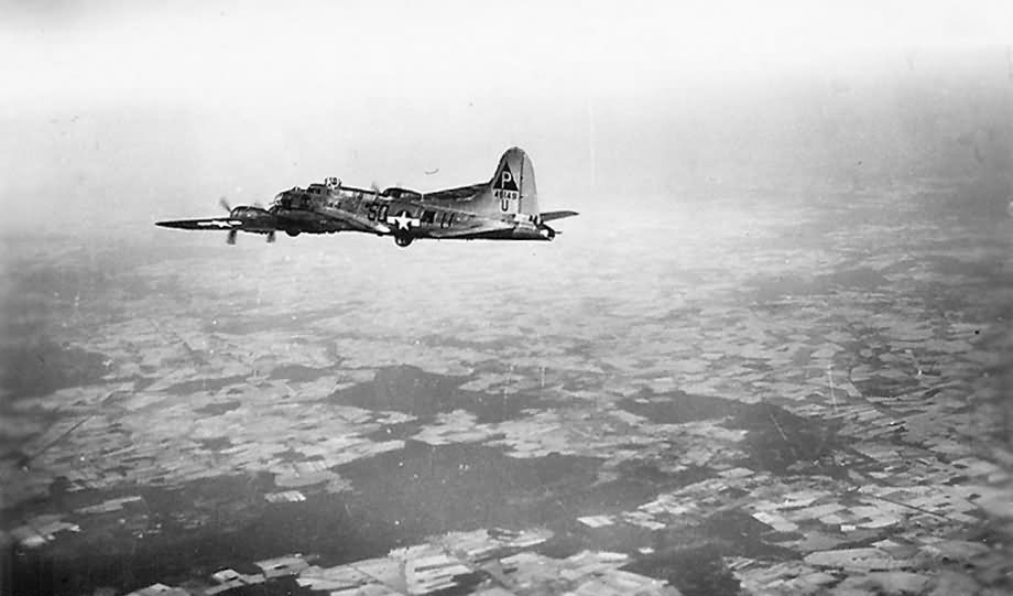 Aerial View B-17 Bomber 44-6149 Hot After It 384th Bomb Group 547th Bomb Squadron 1944