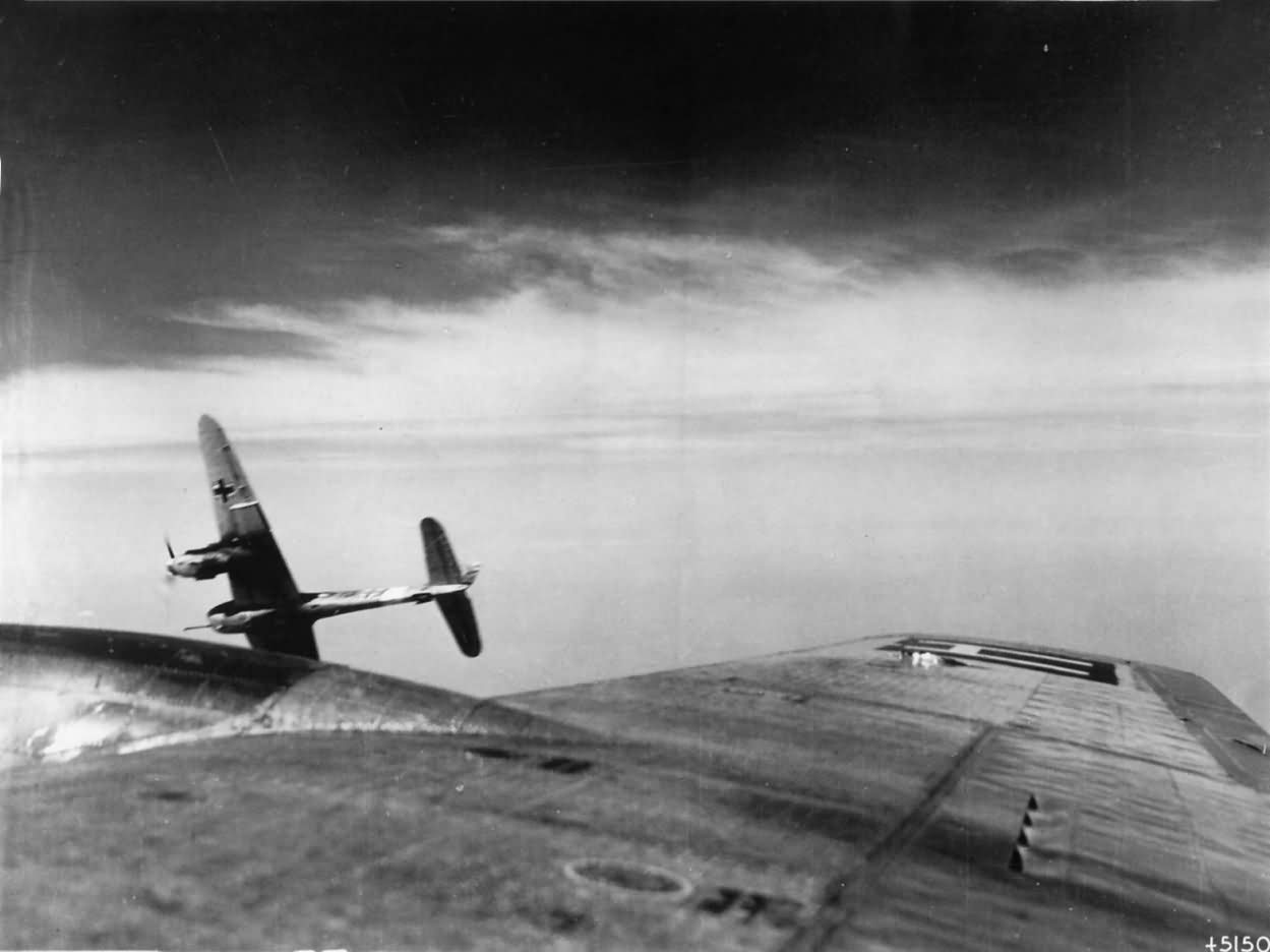 B-17 Flying Fortress 388th Bomb Group and Me 410 Brüx, 12 May 1944
