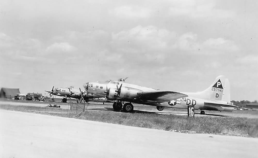 B-17 Flying Fortress 384th Bomb Group 545th Bomb Squadron Marion 42-97941 On Airfield