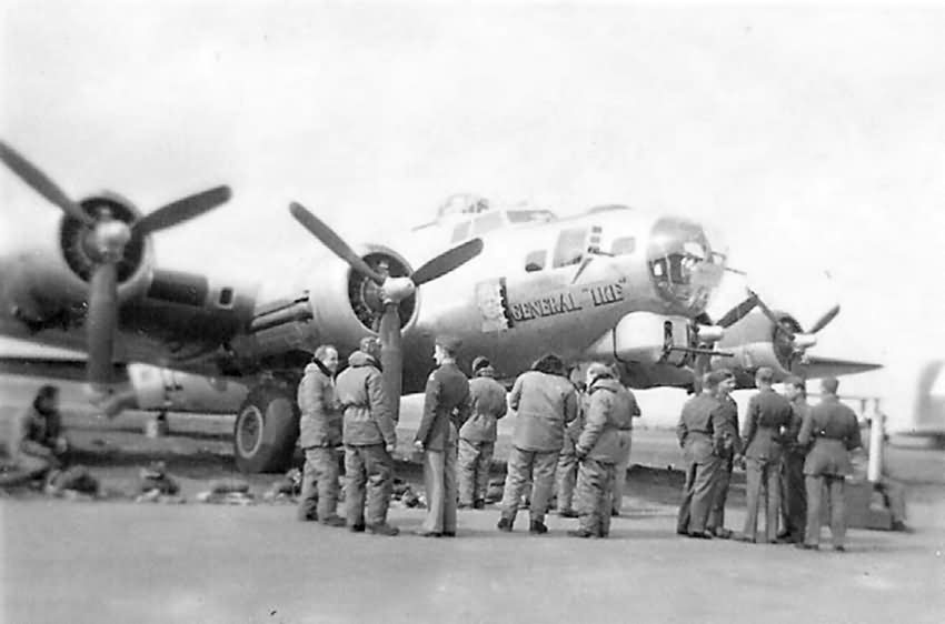 B-17 Flying Fortress 42-97061 General Ike 1944 England 91st Bomb Group 401st Bomb Squadron