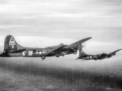 B-17G of the 91st BG en route to targets around Brunswick 30 January 1944