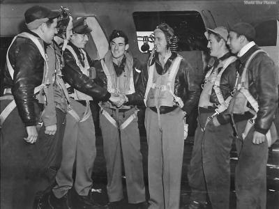 366th BS, 305th BG crew of B-17 at Chelveston after mission 1943