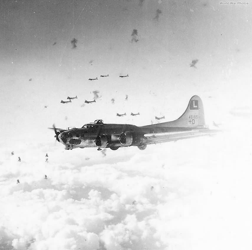 452nd Bomb Group B-17 G44-6165