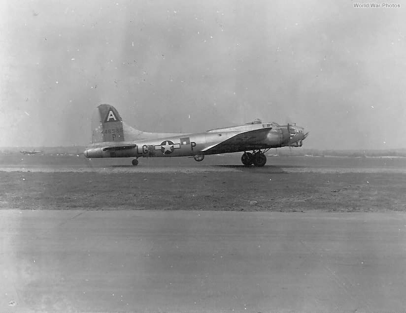 B-17G 44-6596 LG-P SWEET DISH of the 91st Bomb Group