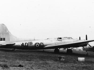 B-17 Fortress IIIB HB792 AD-D 42-98022 251 Sqn 1945