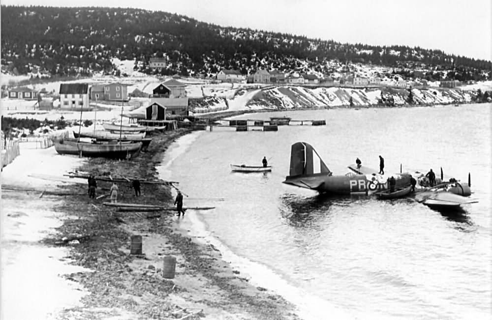 Douglas Digby PR-N of the 10.(BR) Squadron RCAF