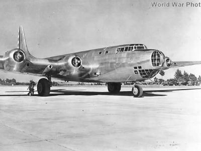 Douglas XB-19 warming up its engines