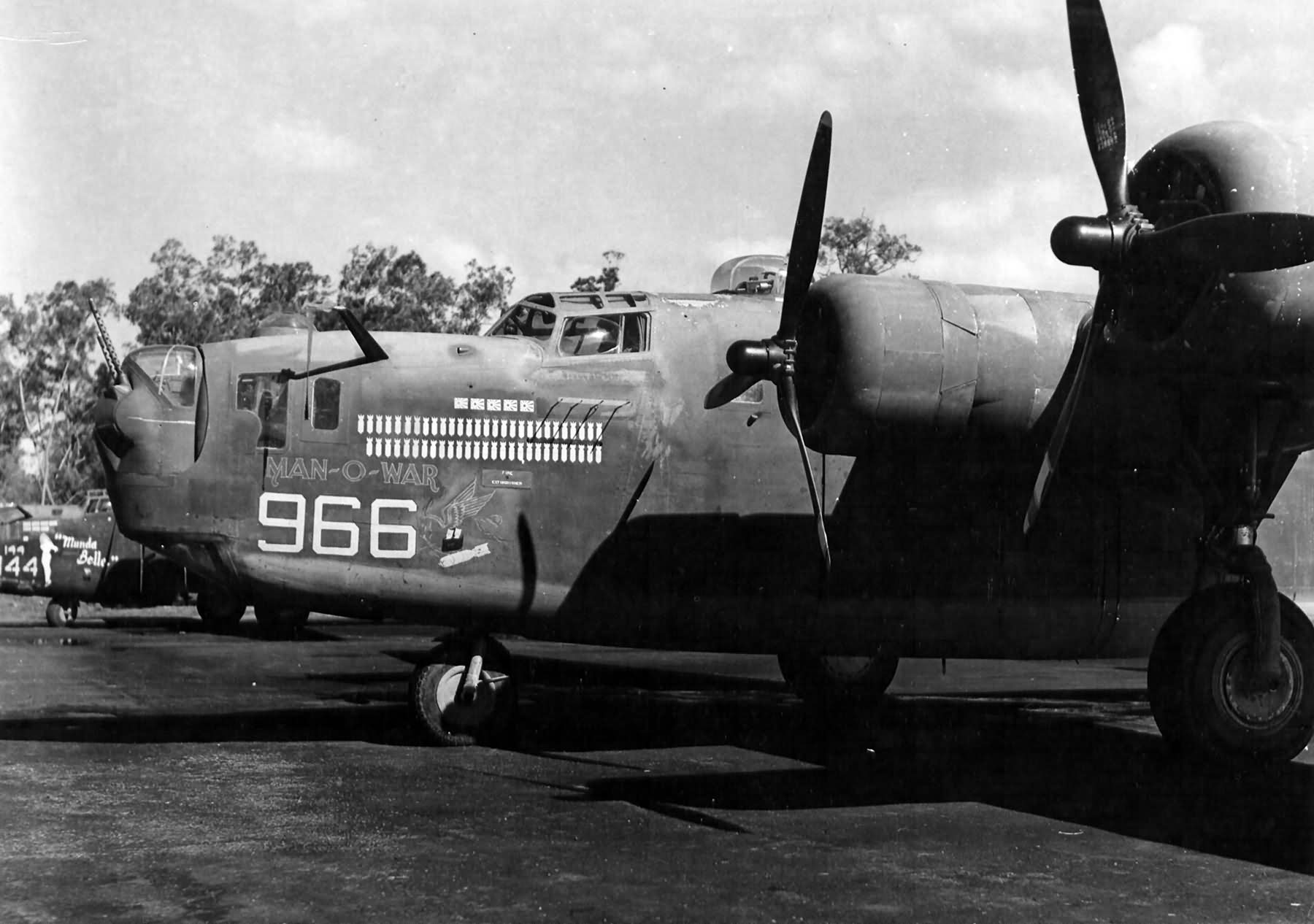 B-24D Liberators 41-23966 „MAN-O-WAR” and #144 42-40144 of the 370th BS, 307th Bomb Group