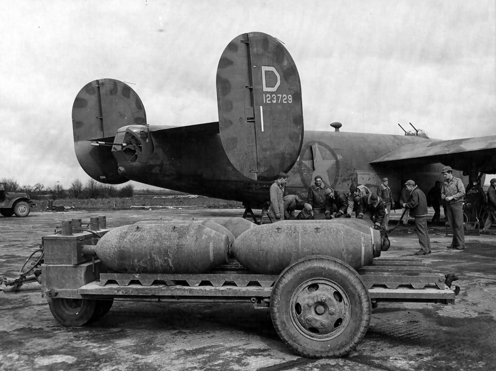 B-24D Liberator serial 41-23729 of 328th Bomb Squadron, 93rd Bomb Group 1943
