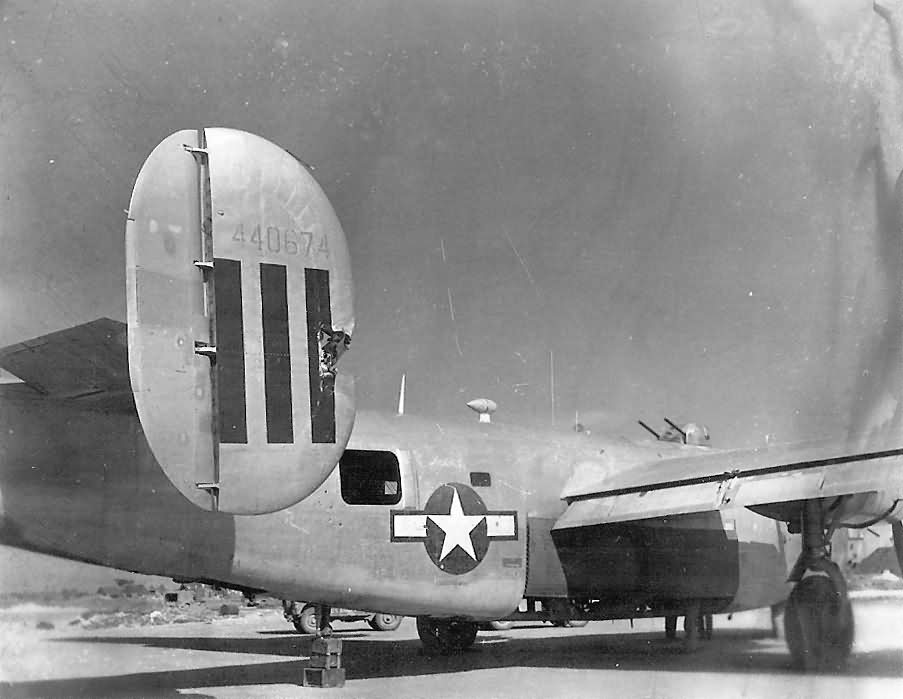 B-24J Liberator 44-40674 „Going My Way” of the 11th BG, 431st Bomb Squadron