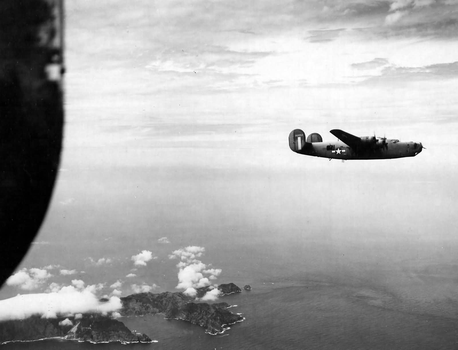 B-24J Liberator 42-109952 of the 27th BS, 30th Bomb Group