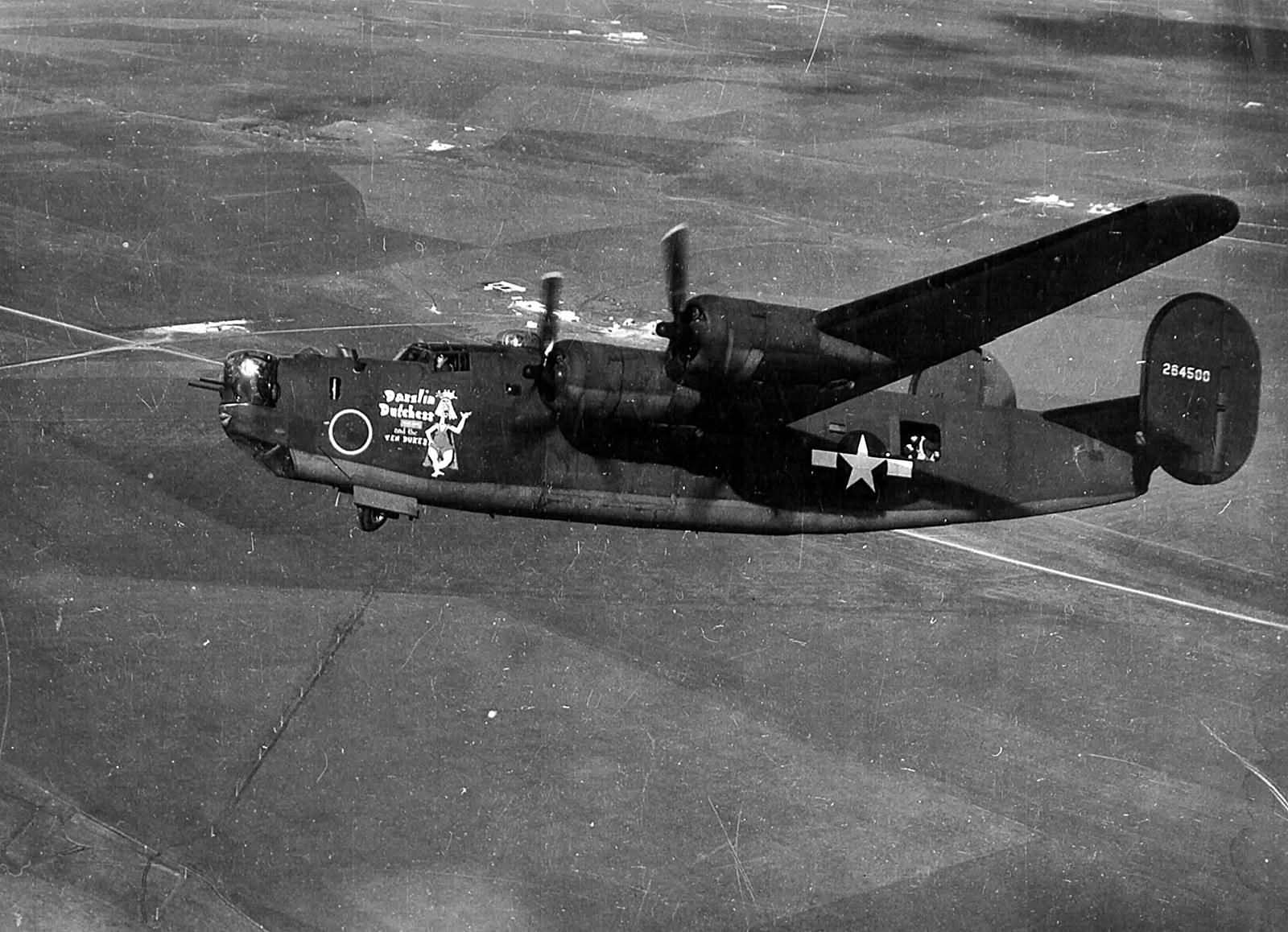 „Dazzlin Dutchess and the Ten Dukes” B-24H Liberator 42-64500 of the 743rd BS, 455th Bomb Group