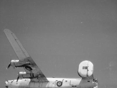 Liberator GR Mk VI EV882 code „4-L” of No 206 Squadron RAF based at St Eval Cornwall in flight