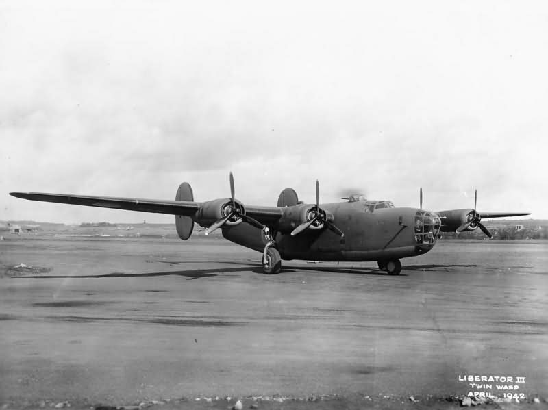 Liberator Mk III 41-1087 LV337 on the ground at Scottish Aviation Ltd Prestwick April 1942