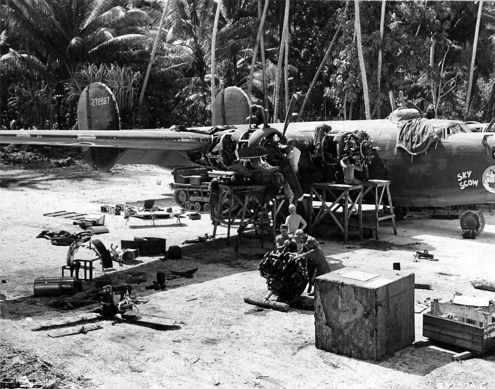 Mechanics Reparing B-24J Liberator 42-72987 Nanumea Island Ellice
