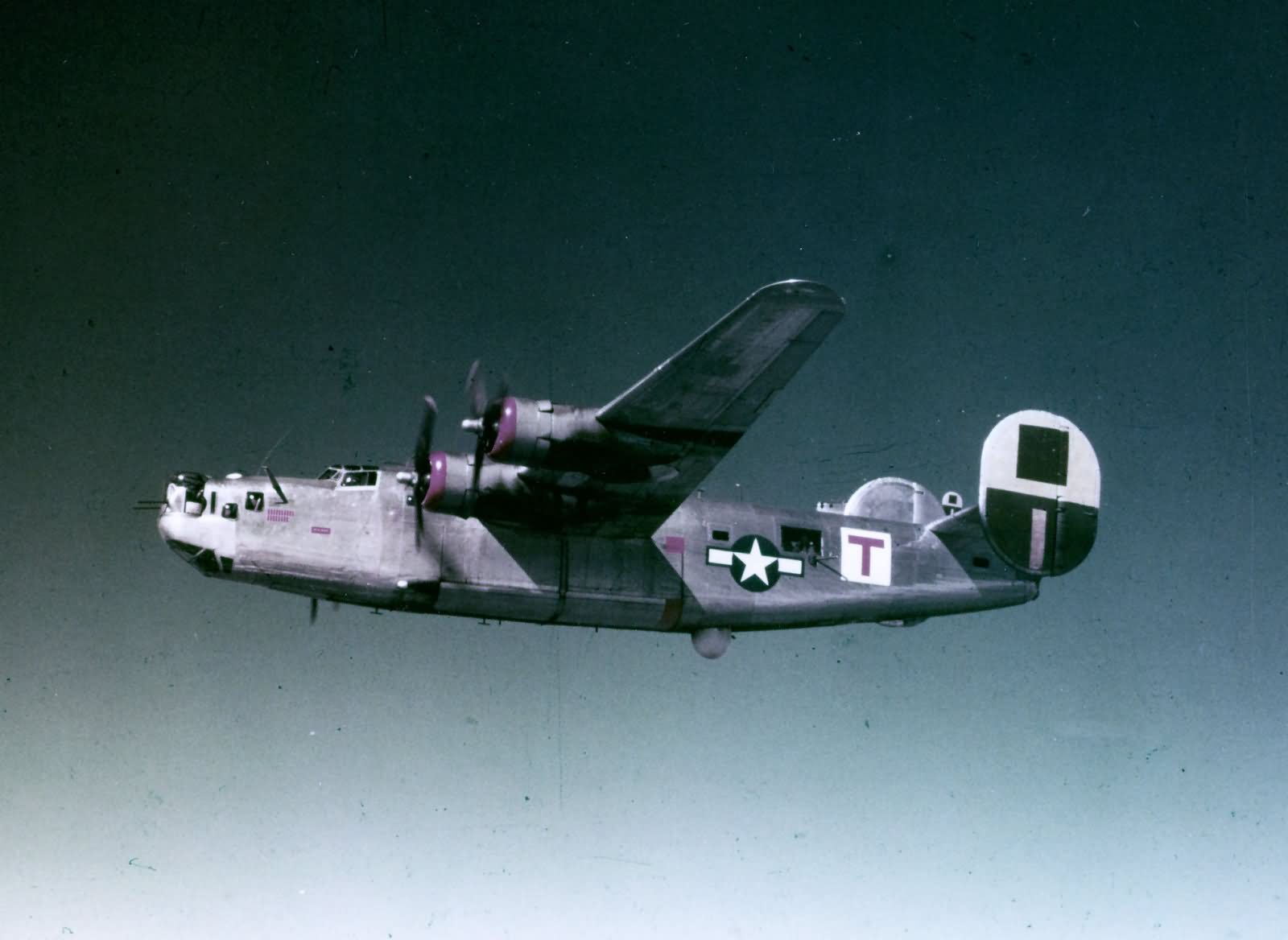 464th Bomb Group B-24J Liberator Bomber Over Oil Refinery At Oswiecim Poland 1944