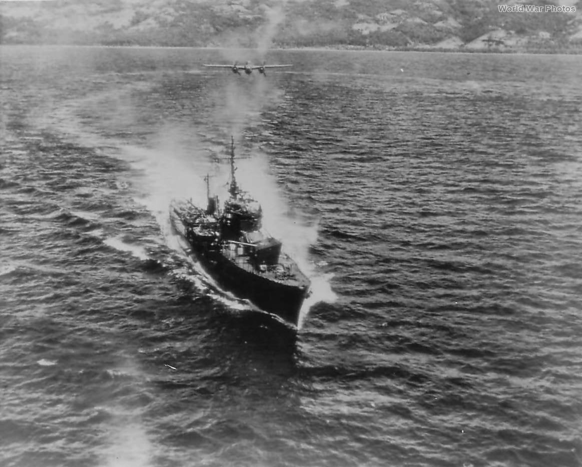 38th BG B-25 attacks destroyer Akishimo Ormoc Bay November 10, 1944