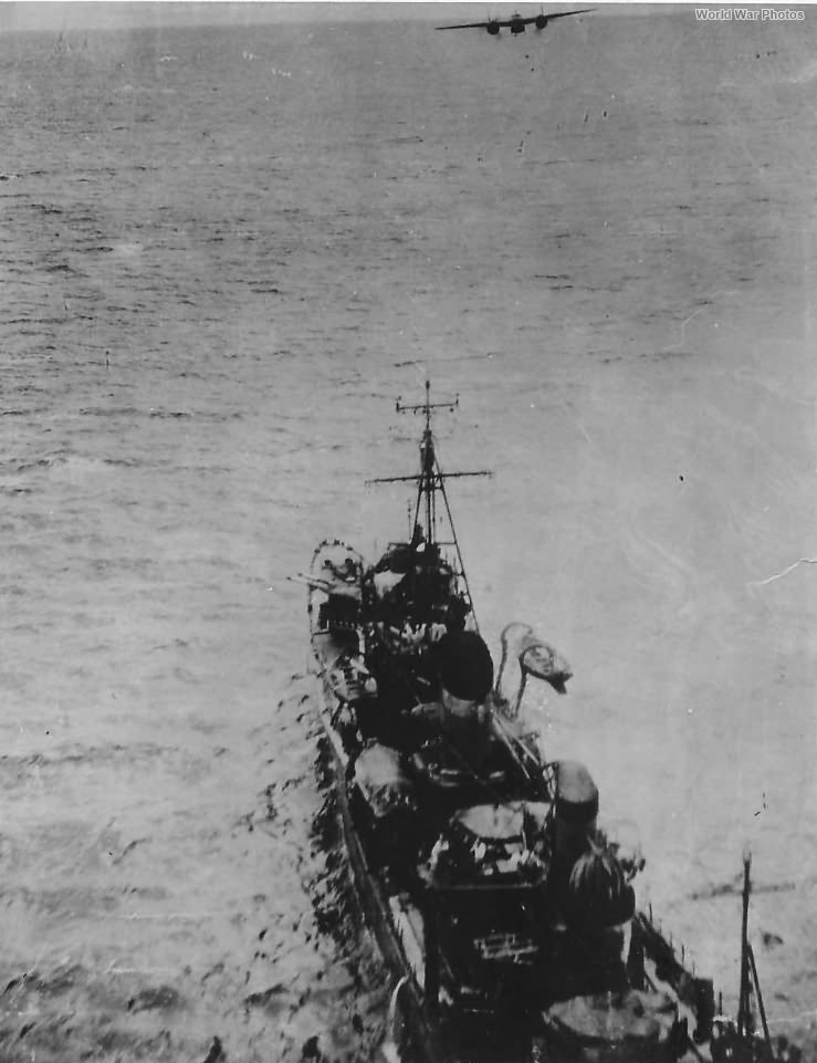 B-25 of the 8th BS attacking a Japanese destroyer off Cape Gloucester 1943