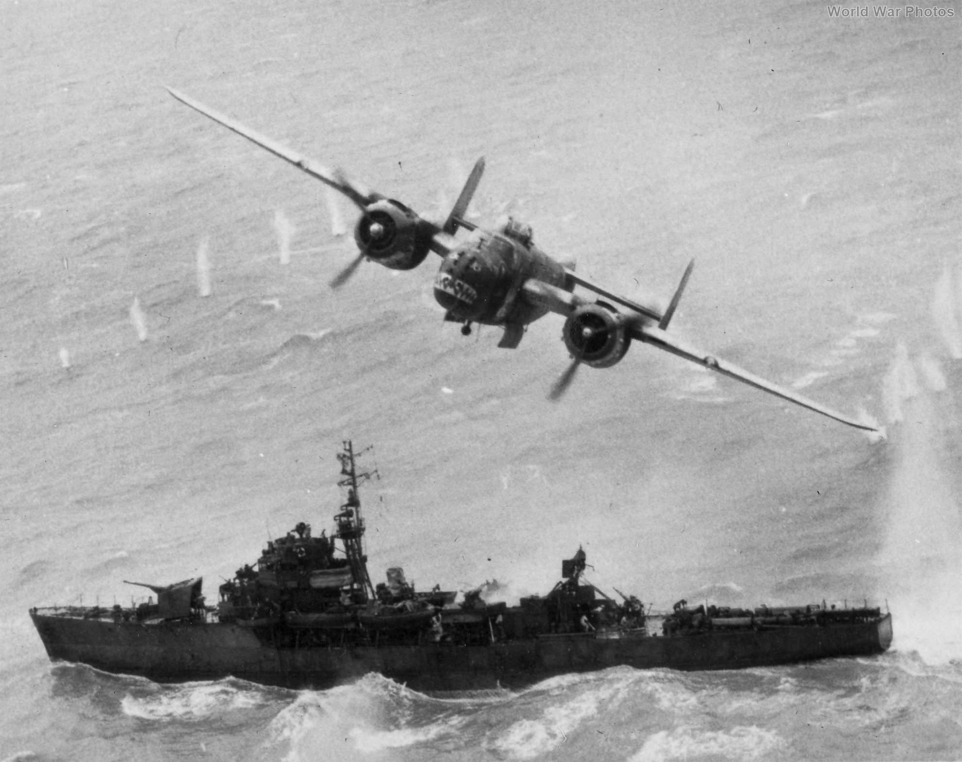 B-25 „Ruthless Ruth” of the 499th BS strafes Japanese ship 1945