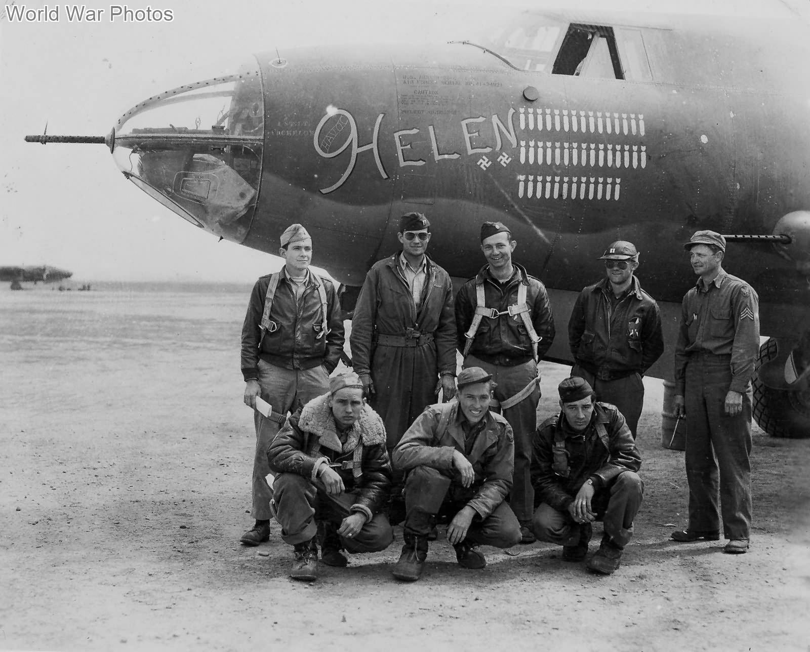 95th Bomb Squadron B-26C „Helen” crew North Africa 1943