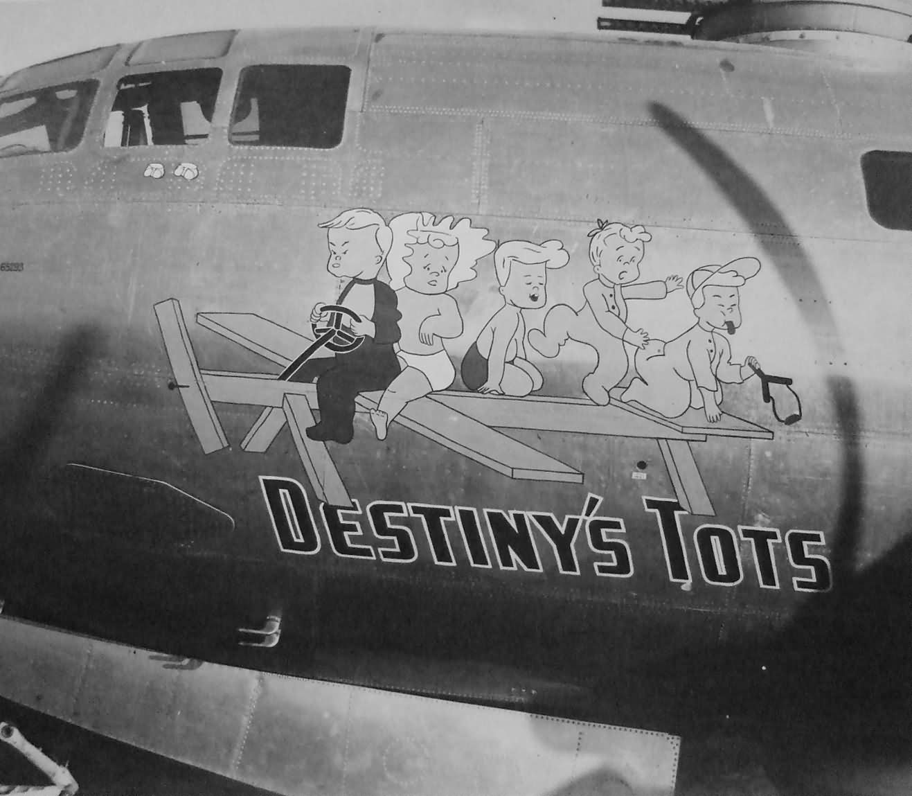 B-29_bomber_DESTINYS_TOTS_nose_art_Tinia