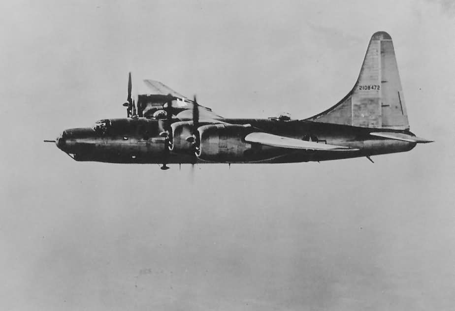 B-32 Dominator 42-108472 in flight