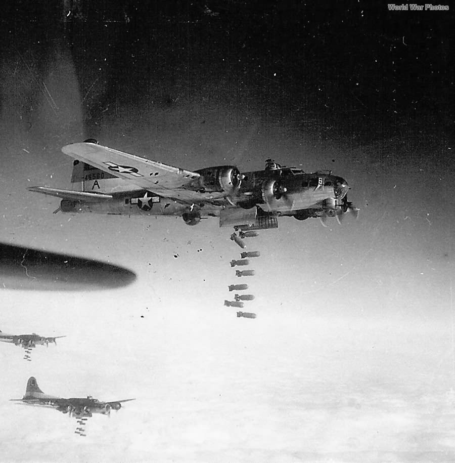 B-17G 44-6560 of the 452nd BG