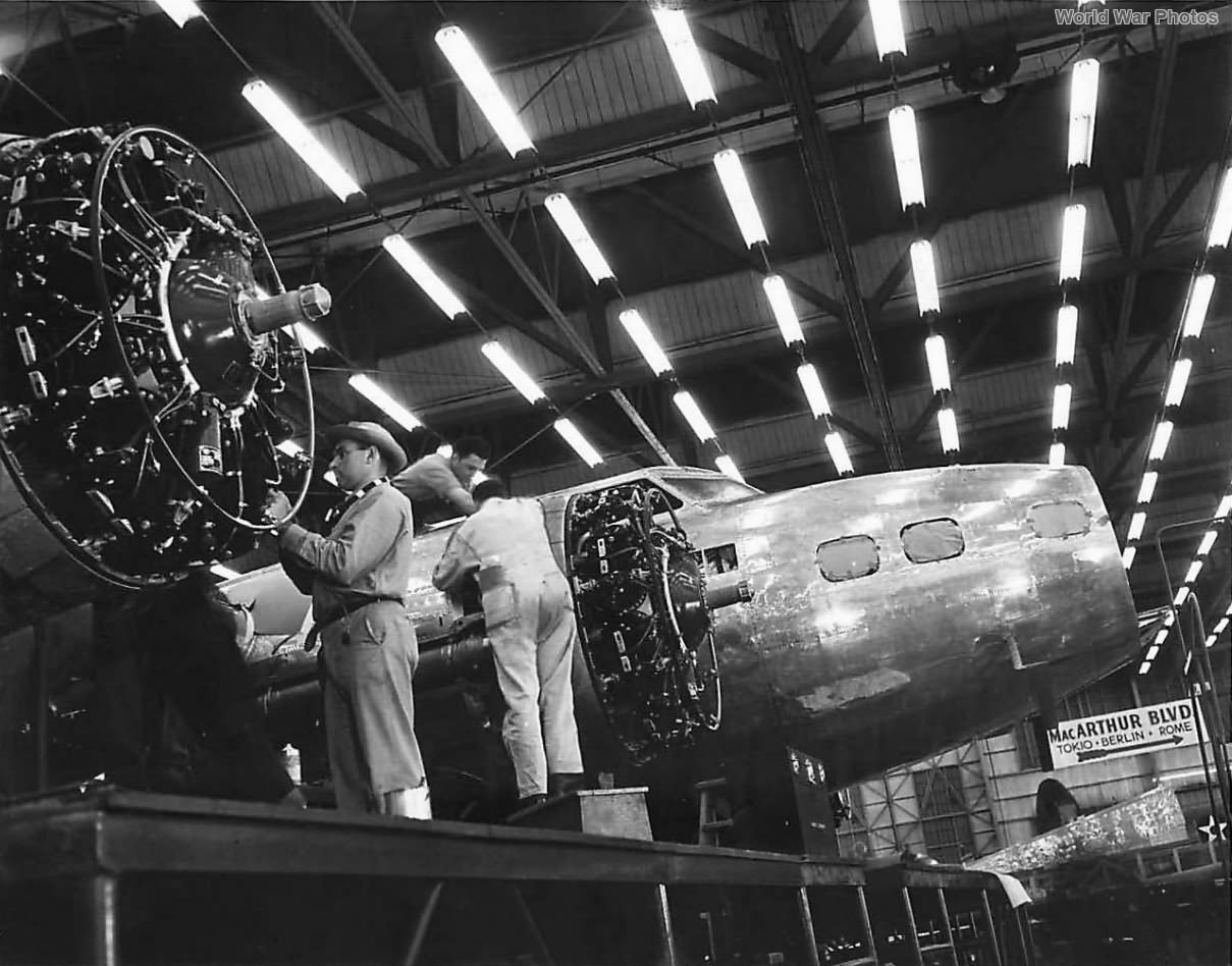 B-17 on production line at Vega Factory in Burbank 2