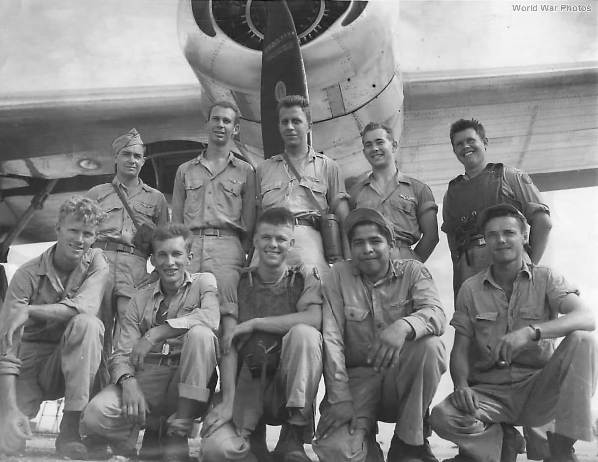 307th BG, 370th Bomb Squadron crew of B-24