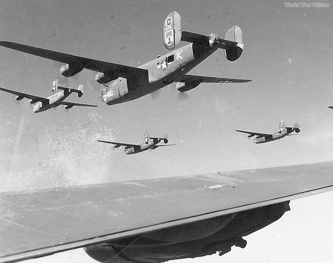 B-24H 42-52381 of the 460th BG, 761st BS