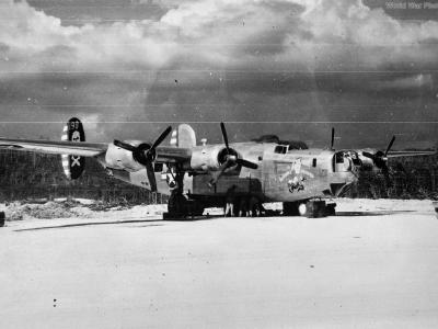 B-24J 44-40190 „Butchers Daughter” of the 319th BS, 90th BG