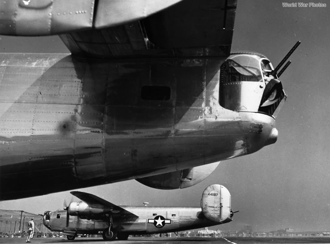 B-24J 44-41187 San Diego 1944