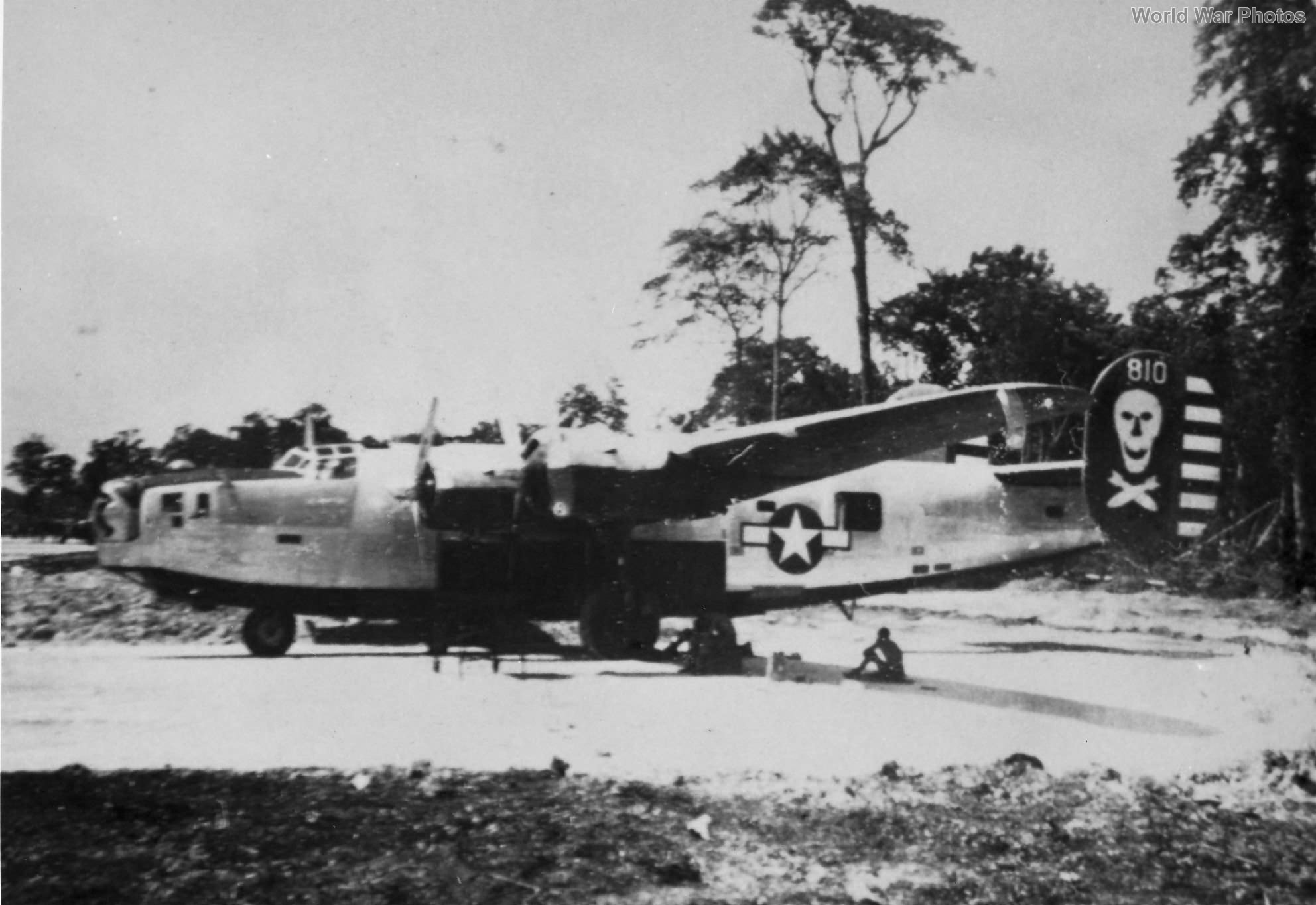 B-24 810 90th BG