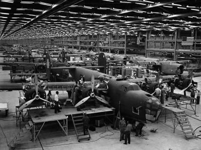 B-24s roll off assembly line at Consolidated Plant