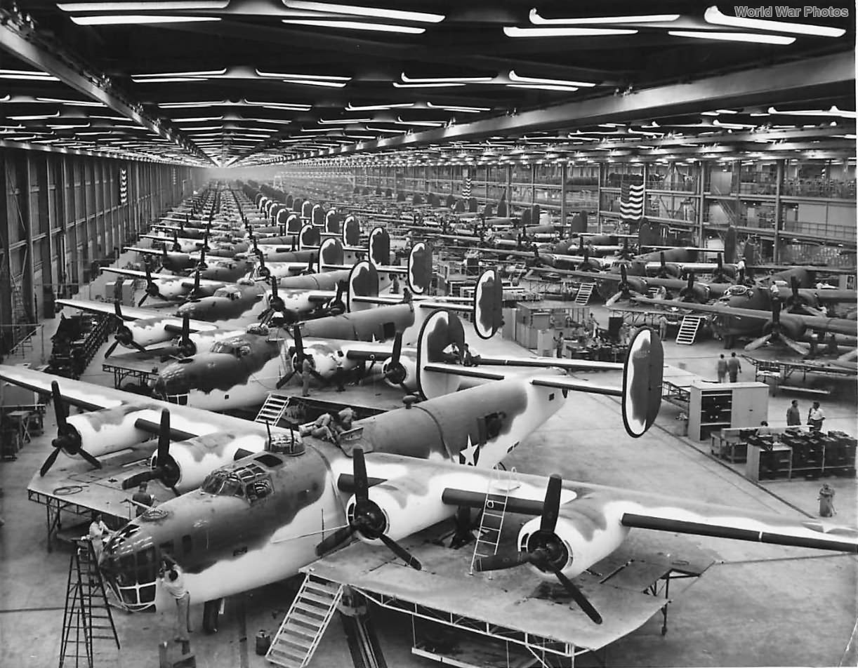 Liberators ASW in the Consolidated-Vultee Plant in Fort Worth 1943