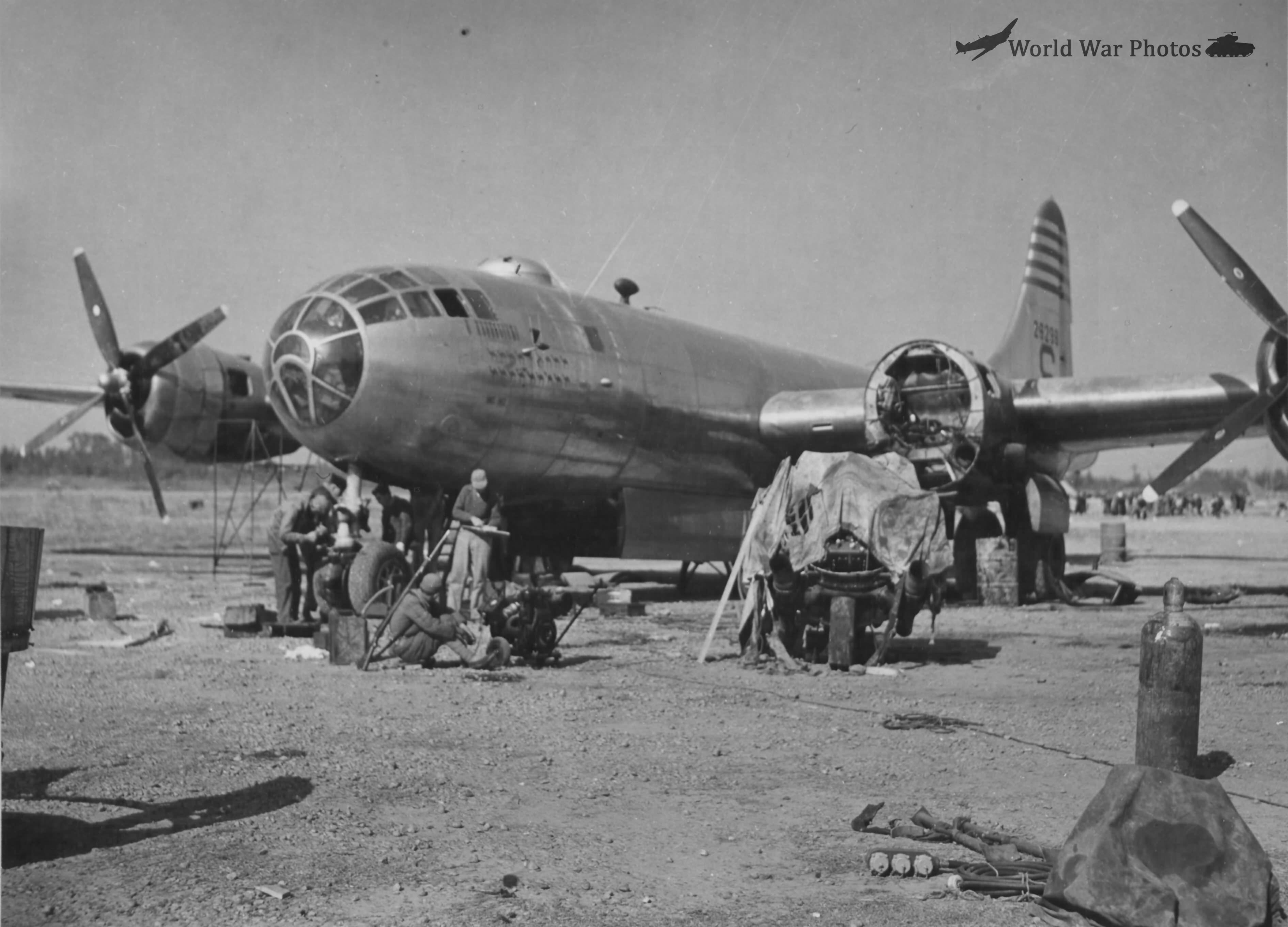 B-29 42-6298 40 bomb group 25 squadron