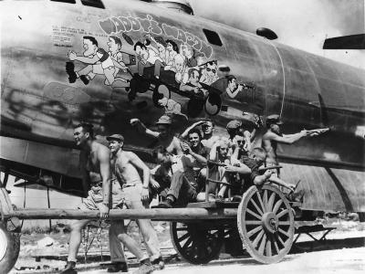 Crew of 497th Bomb Group, 886th BS B-29 42-24598 Waddy's Wagon