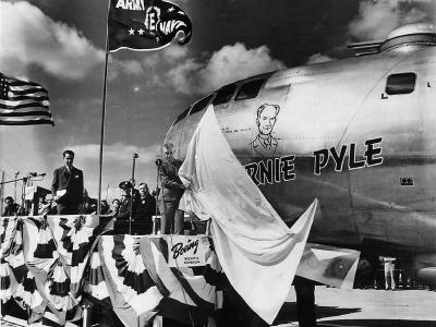 Unveiling of B-29 44-70118 Ernie Pyle 1945
