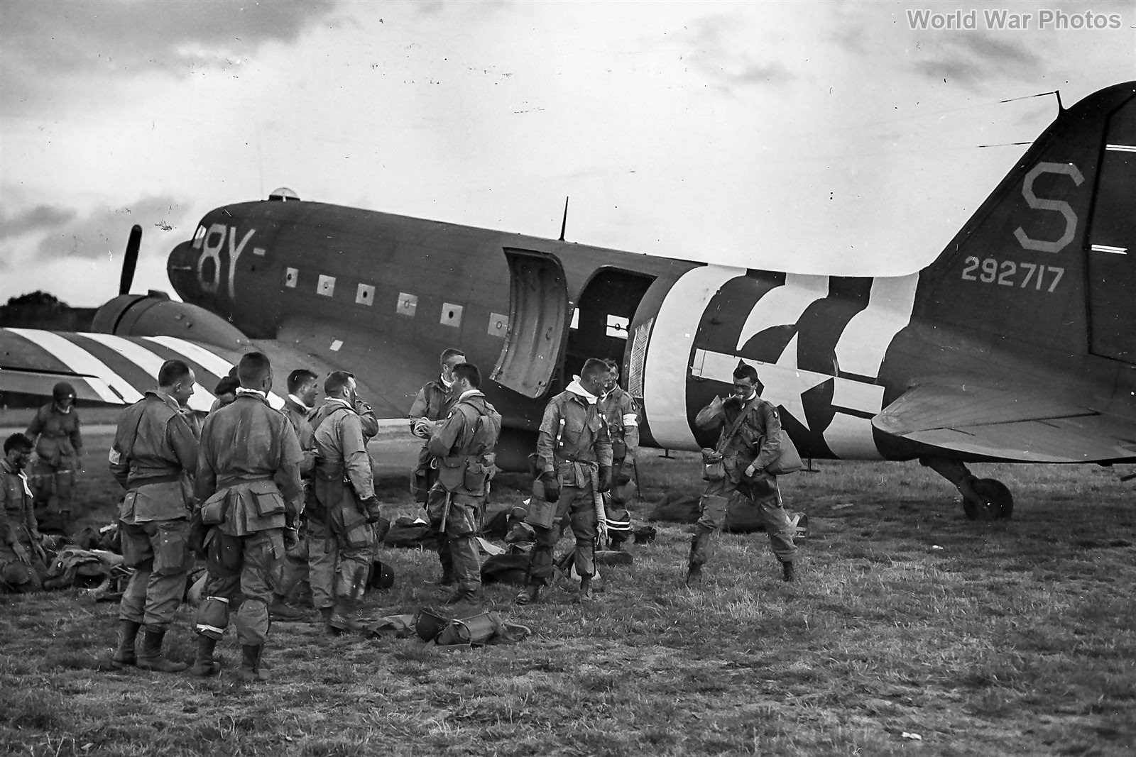 101st Airborne Division Paratroops Load into C-47