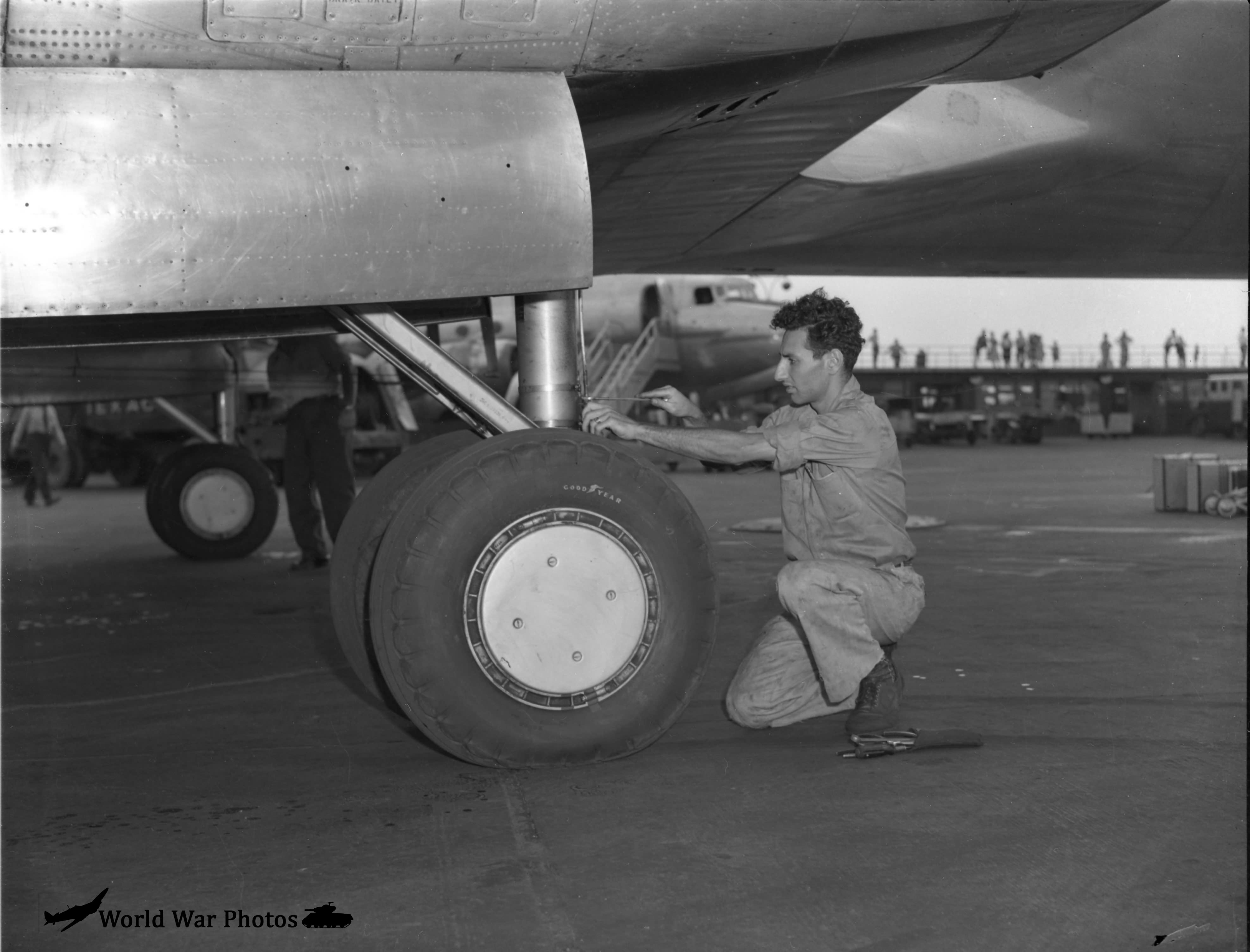 C-54 main landing gear