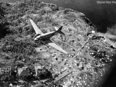 C-47 drop supplies to American troops on Corregidor