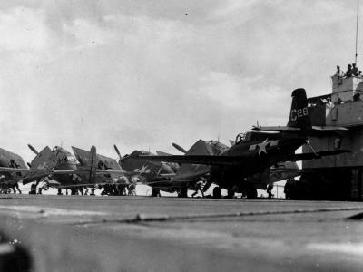 FM-2 Wildcat C28 of VC-11 slams into the barricade escort carrier USS Nehenta Bay CVE-74 on 21 January 1945